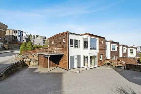 Enderekkehus Justneshalvøya - Barnevennlig Område