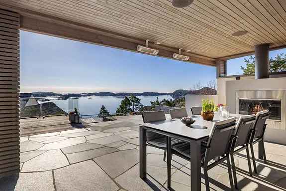 Eksklusiv Villa Med Sjøutsikt Nær Sandstrand