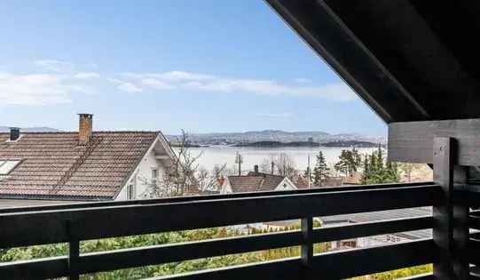 3 rom hus av 185 m² i Nesoddtangen