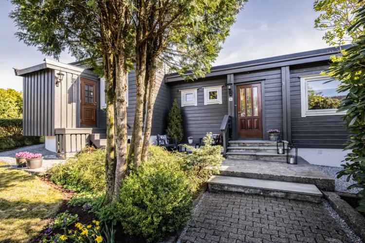 Enderekkehus i Åsane - 3 soverom, garasje, badstue