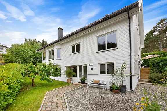 Stor Familievilla 372m2 6 Soverom Dobbelgarasje Østmarka