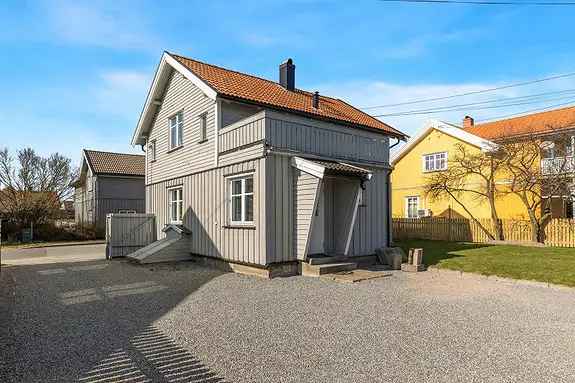Sentralt beliggende eiendom - Garasje - Velholdt