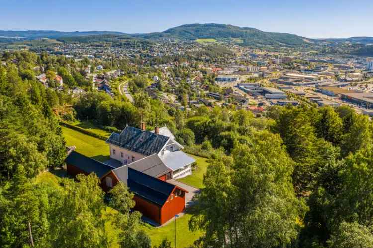 Sveitservilla i Steinkjer - Romslig Enebolig med Stor Tomt