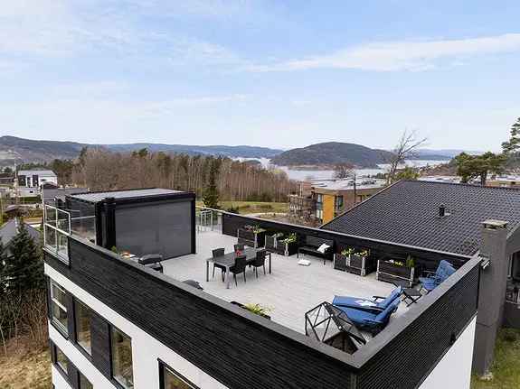Funkisbolig 2022 - Takterrasse - 5 Soverom - Fjordutsikt - Utleiedel
