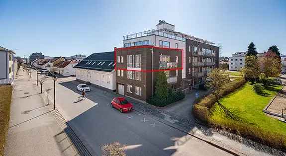 5-roms leilighet sentralt i Kvadraturen med balkong og takterrasse
