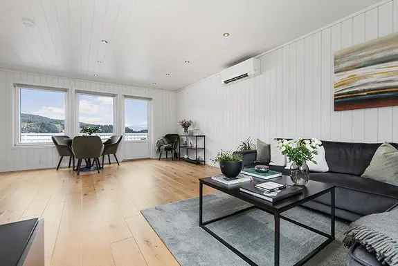 Rekkehus Ulsteinvik 3 soverom Carport Flott Utsikt