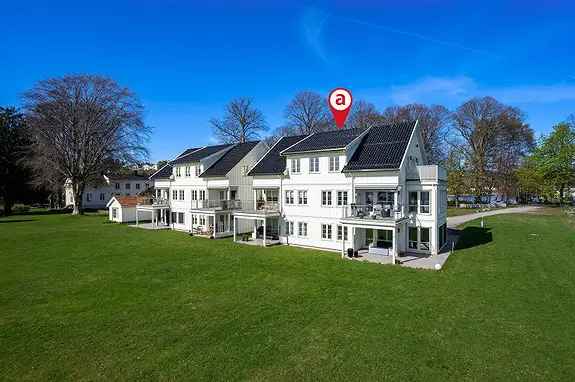 Stor 4-roms Toppleilighet Nidelva Utsikt Garasje El-bil Lader