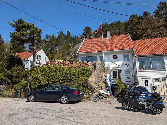 Tomannsbolig i Hannevika med havutsikt og terrasse