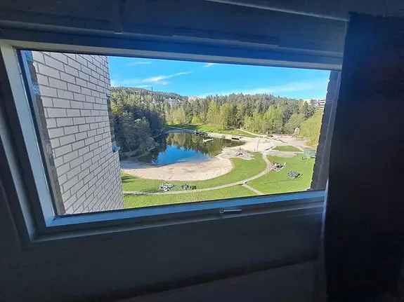 Rom til leie for kvinner - 12 kvm - rolig område