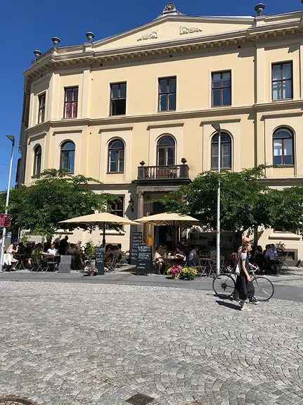 Sentral 2-roms Leilighet til Leie Nar Karl Johan Oslo
