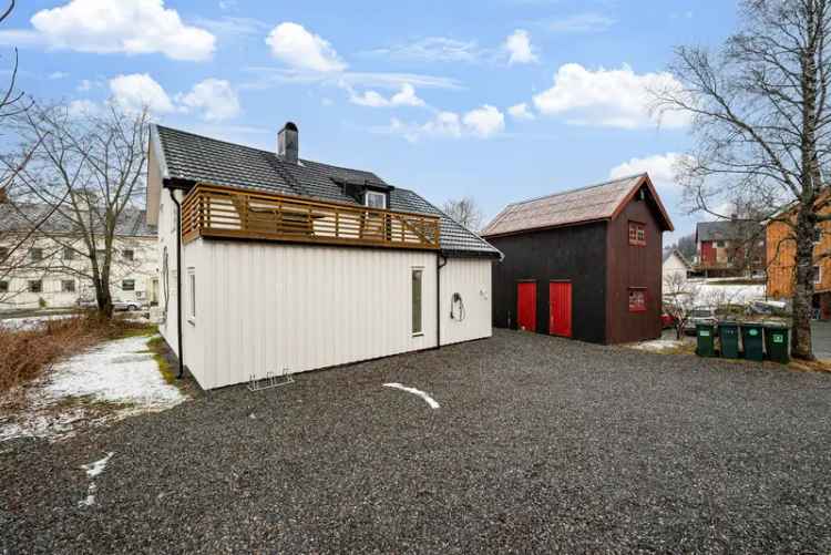 Enebolig Hovin - Oppgradert - 4 Soverom - 2 Stuer