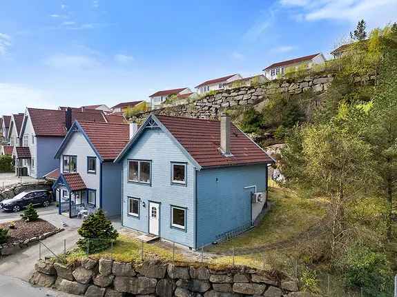Enebolig til salgs - Barnevennlig område