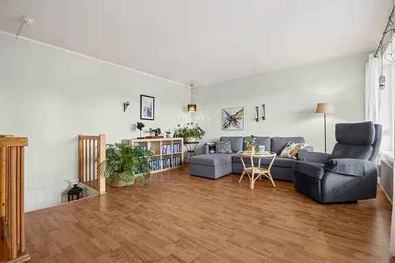 Rekkehusleilighet 3 Plan Veranda Terraser Garasje Heimdal