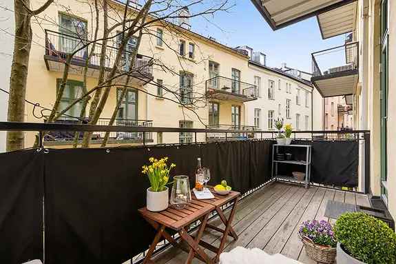 3-roms Selieier med Balkong og Peis - Renovert