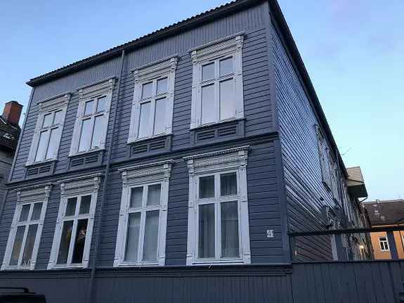 Stor Bygårdsleilighet Møllenberg Solsiden