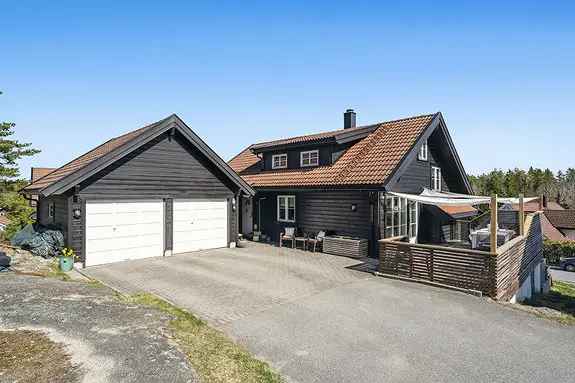 Velholdt enebolig med dobbel garasje - Kurland