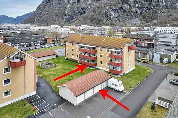 Leilighet til salgs sentralt - 2 soverom, veranda, garasje