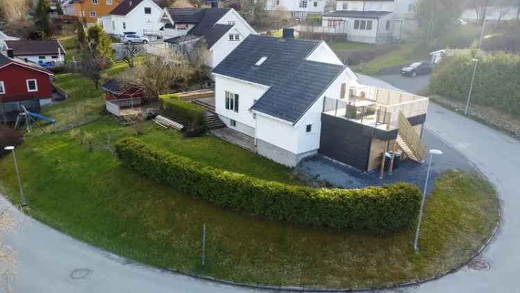Enebolig Nordsihaugen - 3 bad, garasje, carport, sentrumsnær