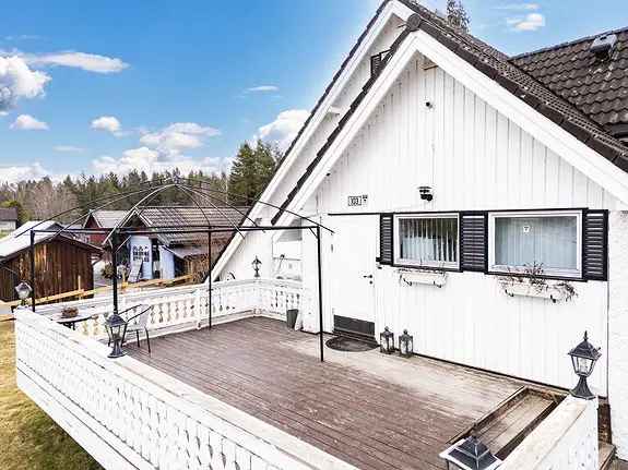 Sentrumsnær enebolig Vikersund 3 soverom 2 bad Garasje