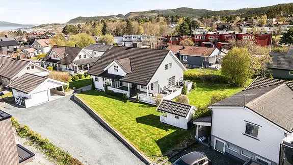 Enebolig Jakobsli 347m2 BRA Utleie Garasje