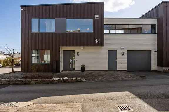 Funkisbolig 2018 Skeisvang - Solrike Uteområder - Garasje m Ladeplass