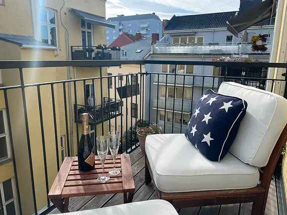 3-roms leilighet med balkong og vedkamin - sentralt i Oslo
