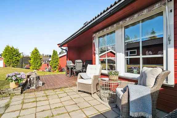 Lys tomannsbolig Lillehammer - 3 soverom - Peisovn - Hage - Garasje