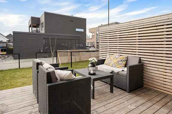 Moderne Rekkehus 2016 - Carport Hage Barnevennlig