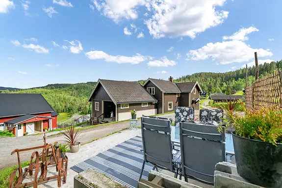 Småbruk ved Heddalsvannet - Idyllisk beliggenhet