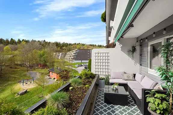 Stor 3-roms leilighet Bekkestua  2 Balkonger Parkering Ladeplass
