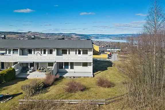 Gjøvik Enderekkehus Kopperud - Garasje Nær Skole Og Barnehage