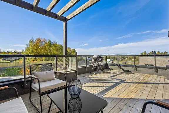 Rekkehus Lørenfallet 4 soverom Takterrasse Carport