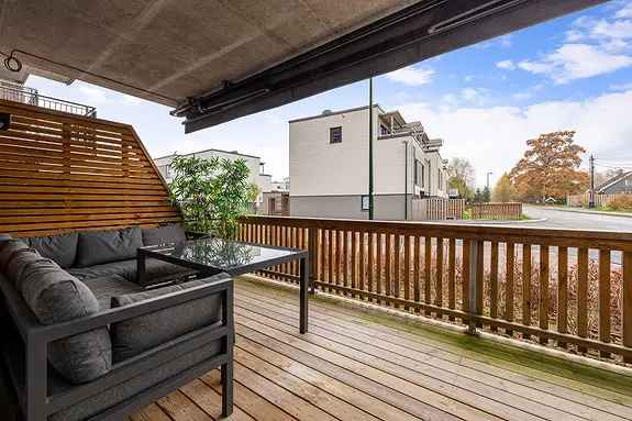 Stilren 4-roms Leilighet 2021 Sydvest Terrasse Garasje