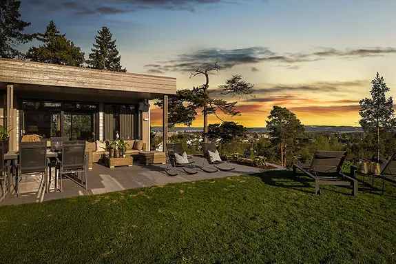 Funkisvilla 337 m2 Fjordutsikt 7 Soverom 4 Bad Garasje