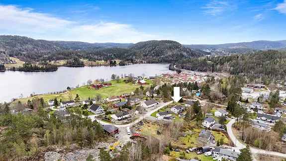 Enebolig Neslandsvatn - Stor enebolig med dobbel garasje