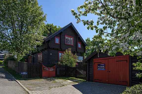 Sjarmerende Tømmervilla i Lillehammer - Sentrumsnært