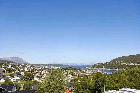 Moderne Enderekkehus Harstadbotn - Garasje - 2 Balkonger
