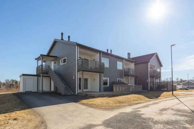 Lys 3-roms selveierleilighet 2020 Solrik Terrasse Carport