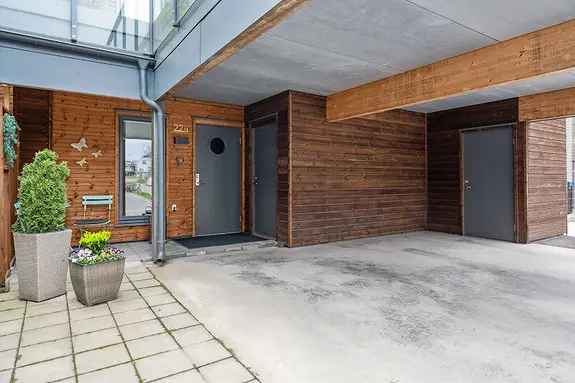 Selveierleilighet Horten - Nyere leilighet med uteplass og carport