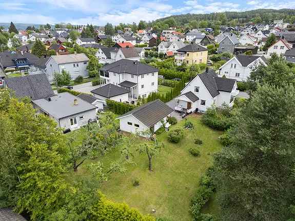 Enebolig Strømmen - Stor Tomt - Dobbelgarasje
