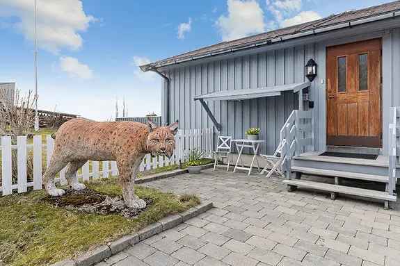 Enebolig Rønvika - Innholdsrik med Utleiedel