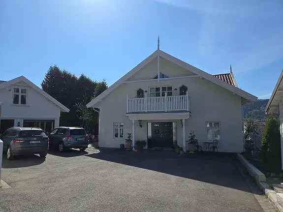 Stor enebolig for utleie - 6 soverom