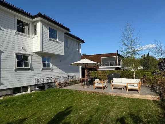 Enebolig Slemdal 3 soverom 3 bad Dobbelgarasje Høy standard