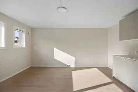 35m² Toroms Leilighet Østerås - Moderne og Rolig