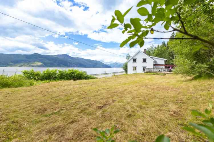 Enebolig med Havutsikt og Stort Potensiale