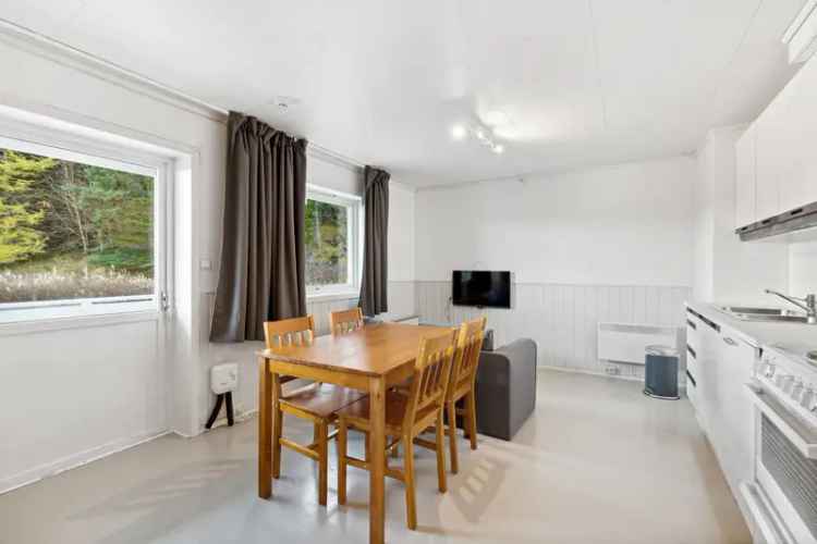 Innflyttingsklar 2-roms leilighet med parkering