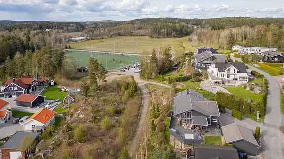 Moderne Enebolig med Dobbelgarasje - Nær Skole og Barnehage