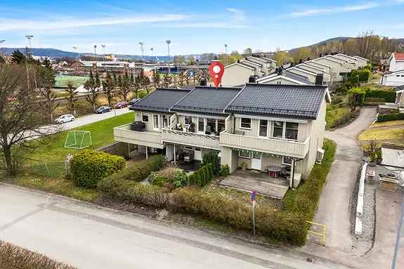 Familievennlig rekkehus Drammen - Nær skole, barnehage og sentrum