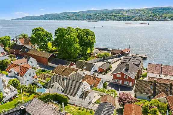 Skipperhus Dr	bak Fjordutsikt Familie Sokkelleilighet