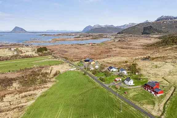 Lofoten Gårdsbruk: Geitemelkproduksjon Melkekvote Boliger Hytte